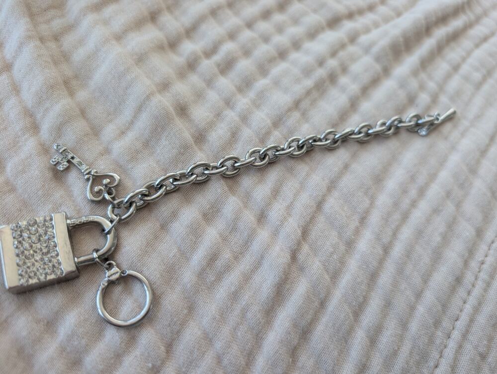 bebe Silver Tone Lock & Key Key Chain Rhinestone Accents charm bracelet 9 in